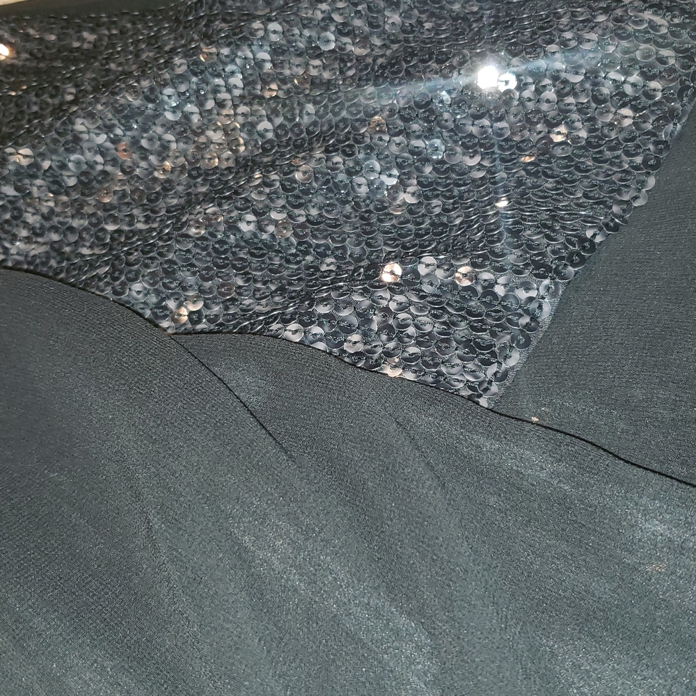 DVF New Sequin Silk Wrap Skirt Black 🎉HP🎉 - Picture 14 of 15